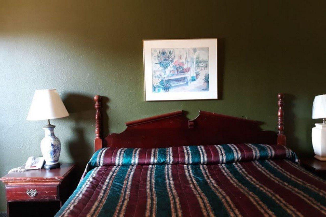 Americas Best Value Inn สต็อกบริดจ์ ภายนอก รูปภาพ