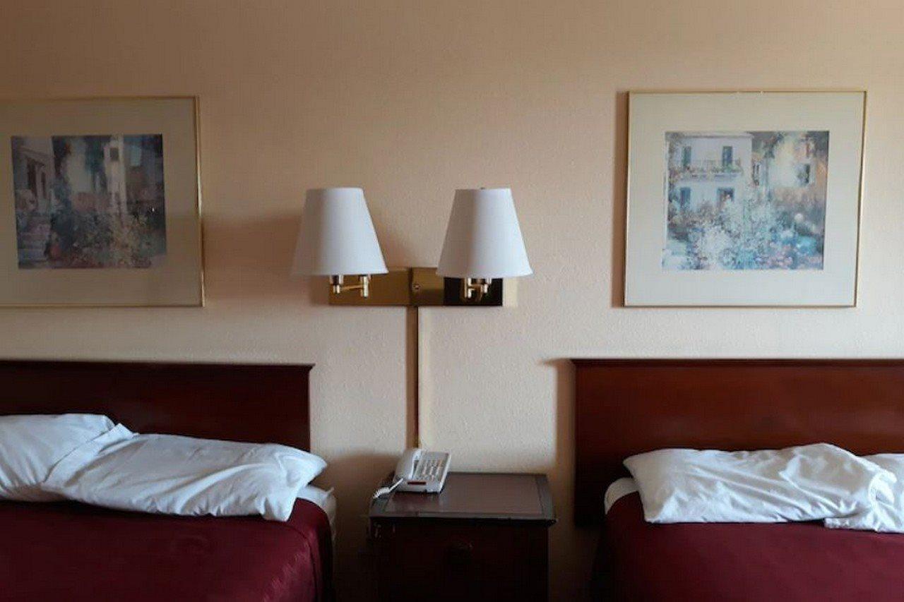 Americas Best Value Inn สต็อกบริดจ์ ภายนอก รูปภาพ