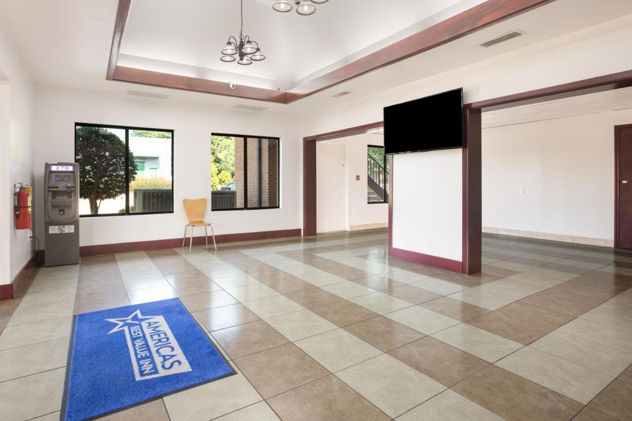 Americas Best Value Inn สต็อกบริดจ์ ภายนอก รูปภาพ