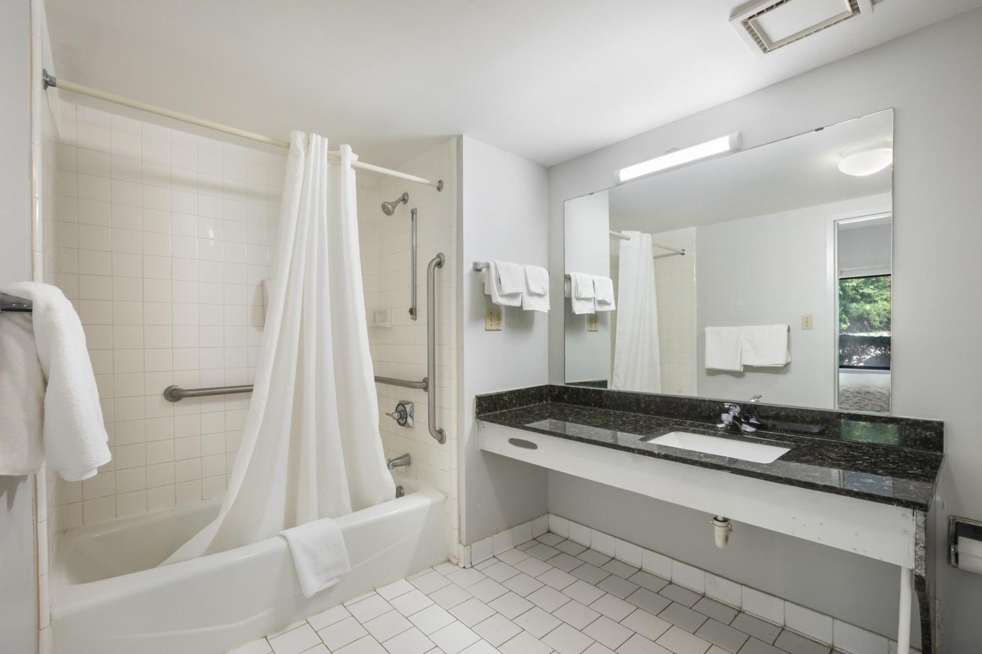 Americas Best Value Inn สต็อกบริดจ์ ห้อง รูปภาพ