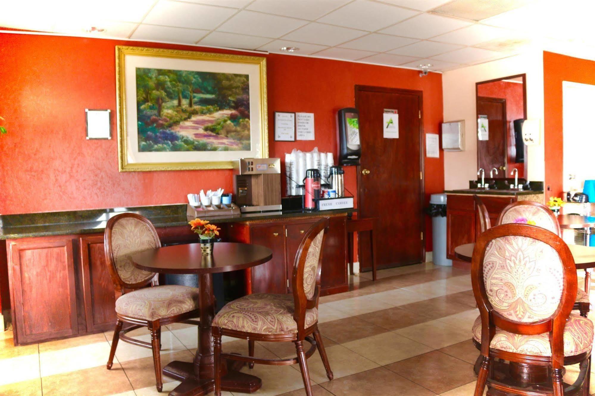 Americas Best Value Inn สต็อกบริดจ์ ภายนอก รูปภาพ